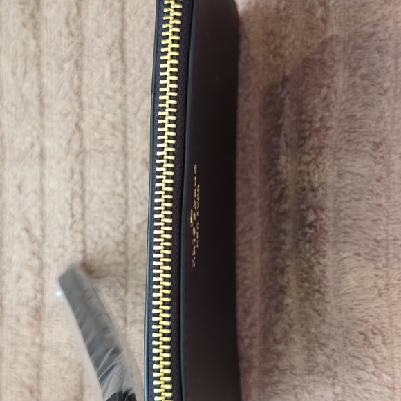 Kate Spade NWOT Wristlet 7X4 Black - Picture 4 of 7